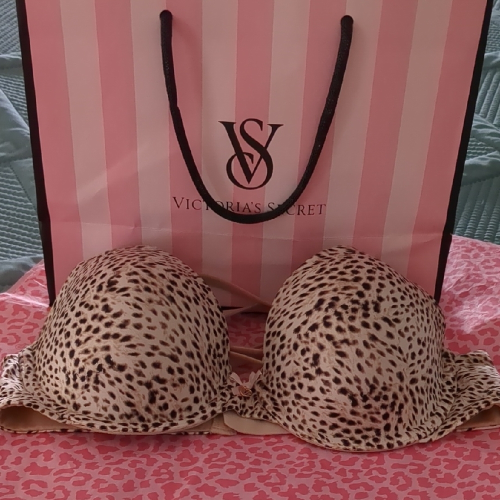 Victoria's Secret Body By Victoria Lined Perfect Coverage 32D